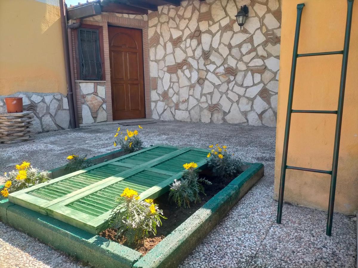 Apartmán Civico Ventitre Mentana Exteriér fotografie